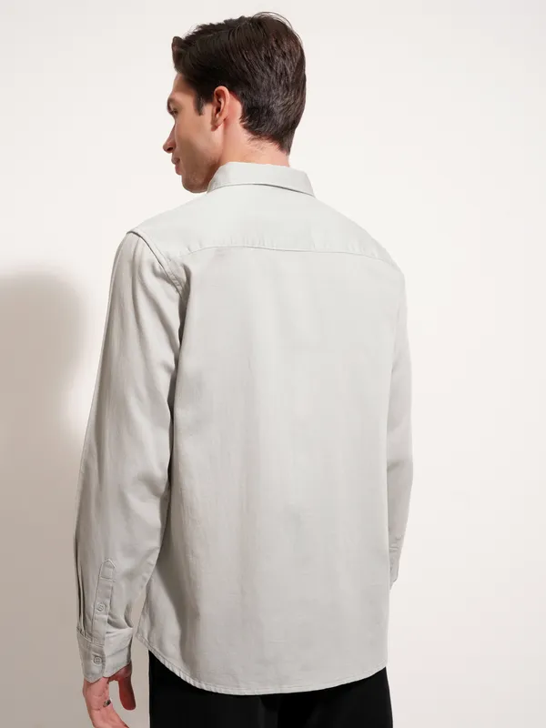 Highlander Men Grey Solid Regular Fit Casual Shirt