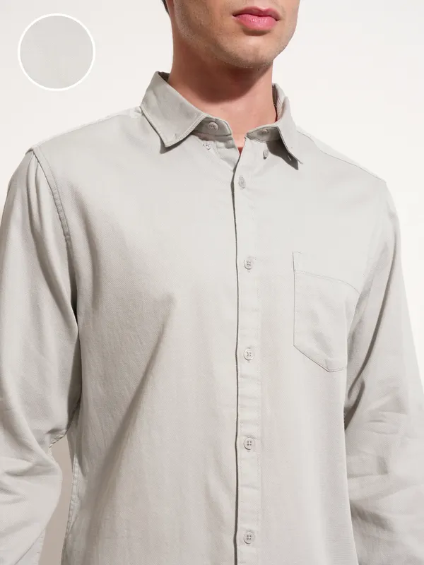 Highlander Men Grey Solid Regular Fit Casual Shirt
