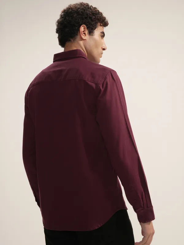 Highlander Men Maroon Self Design Regular Fit Casual Shirt