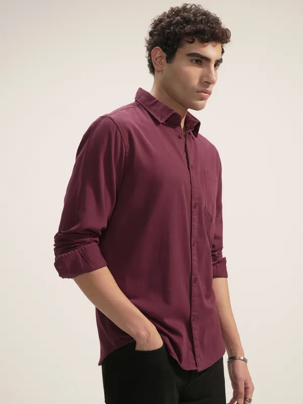 Highlander Men Maroon Self Design Regular Fit Casual Shirt