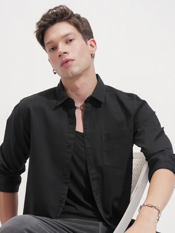 Highlander Men Black Self Design Regular Fit Casual Shirt