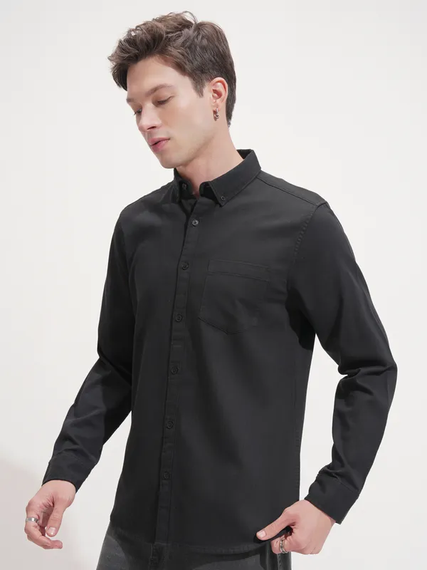 Highlander Men Black Self Design Regular Fit Casual Shirt