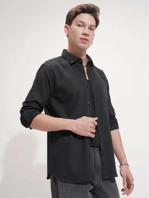 Highlander Men Black Self Design Regular Fit Casual Shirt