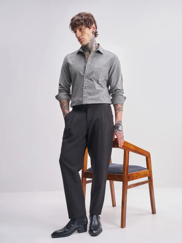 Highlander Men Grey Solid Regular Fit Casual Shirt