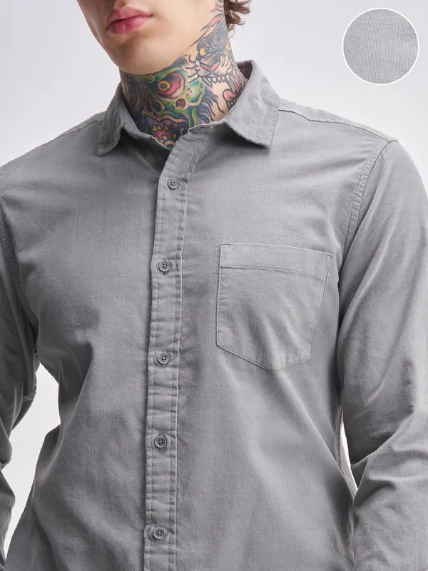 Highlander Men Grey Solid Regular Fit Casual Shirt