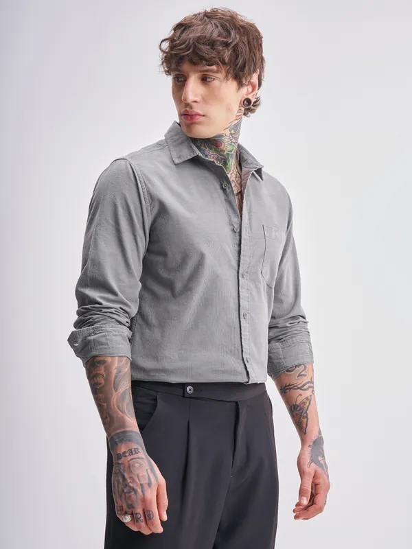 Highlander Men Grey Solid Regular Fit Casual Shirt