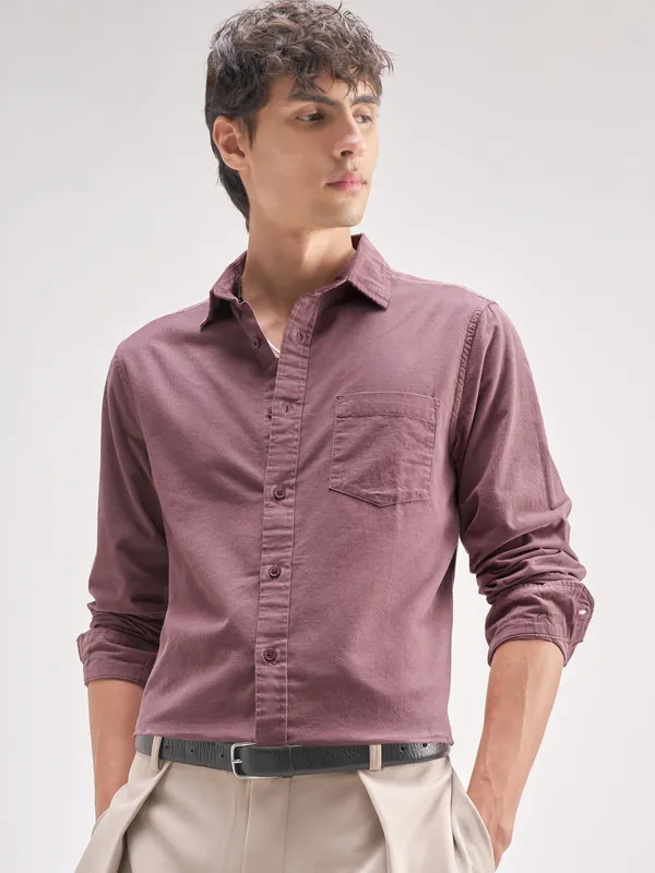 Highlander Men Pink Solid Regular Fit Casual Shirt