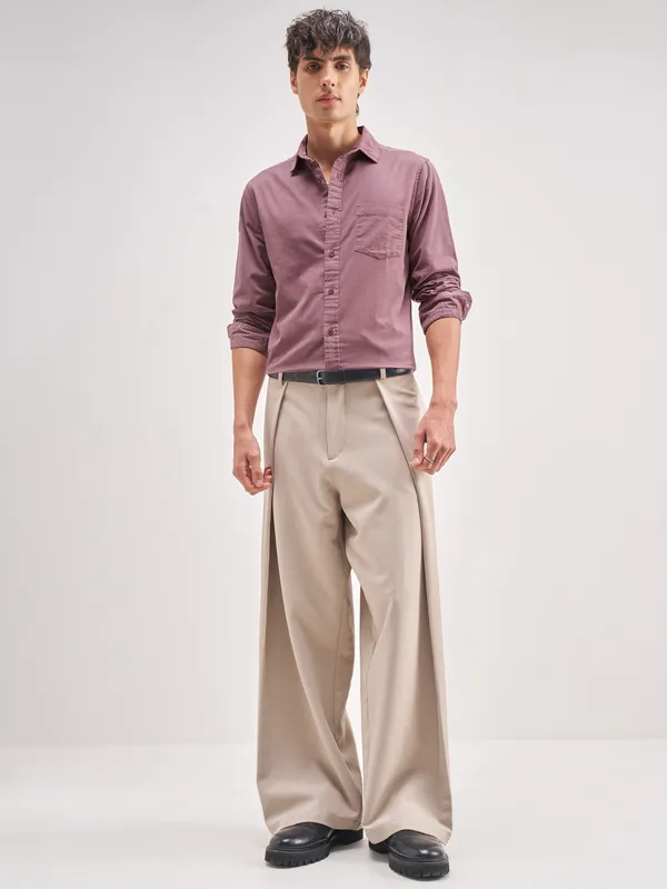 Highlander Men Pink Solid Regular Fit Casual Shirt