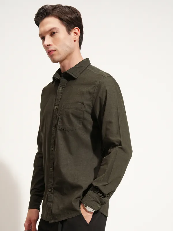 Highlander Men Olive Self Design Regular Fit Casual Shirt