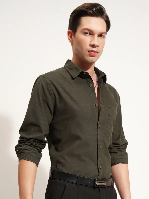 Highlander Men Olive Self Design Regular Fit Casual Shirt