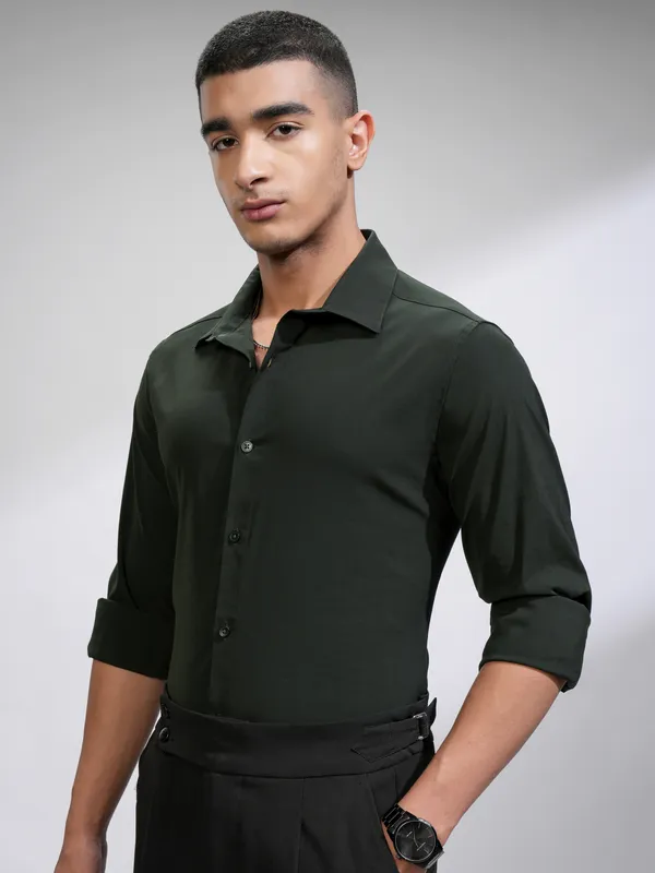 Highlander Men Green Self Design Slim Fit Casual Shirt