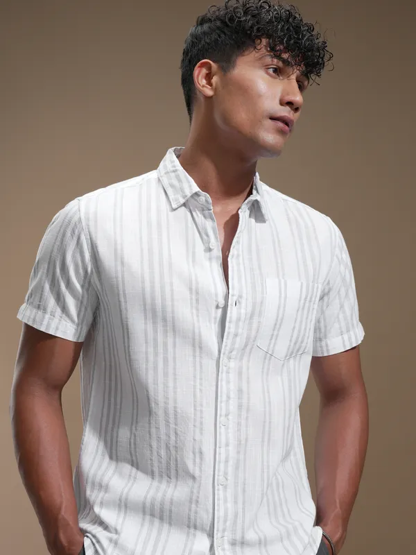 Men Regular Fit Casual Shirt