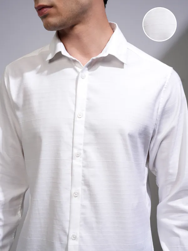 Highlander Men White Striped Slim Fit Casual Shirt