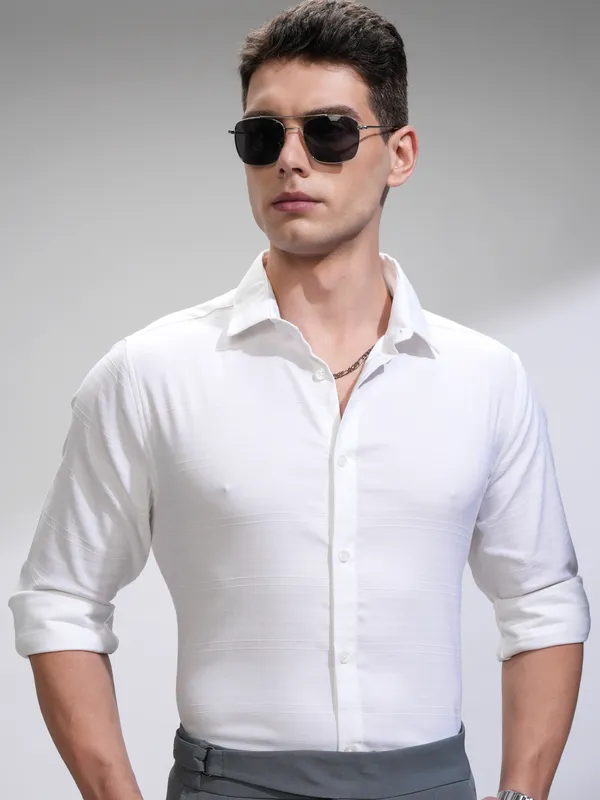 Highlander Men White Self Design Slim Fit Casual Shirt