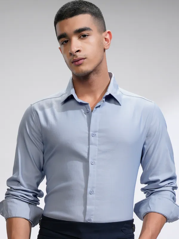 Highlander Men Lavender Solid Slim Fit Casual Shirt