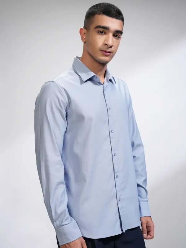 Highlander Men Lavender Solid Slim Fit Casual Shirt