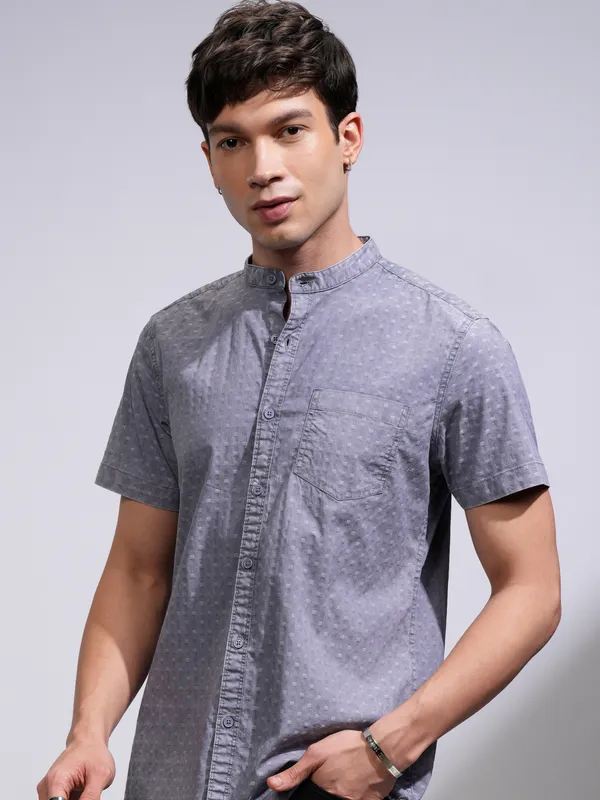 Highlander Men Blue Textured Slim Fit Casual Shirt