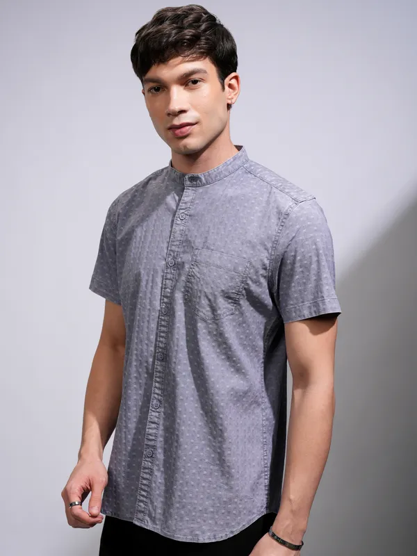 Highlander Men Blue Textured Slim Fit Casual Shirt