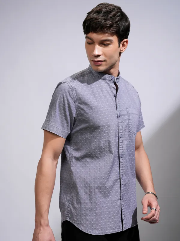 Highlander Men Blue Textured Slim Fit Casual Shirt