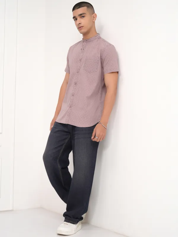 Highlander Men Pink Printed Slim Fit Casual Shirt