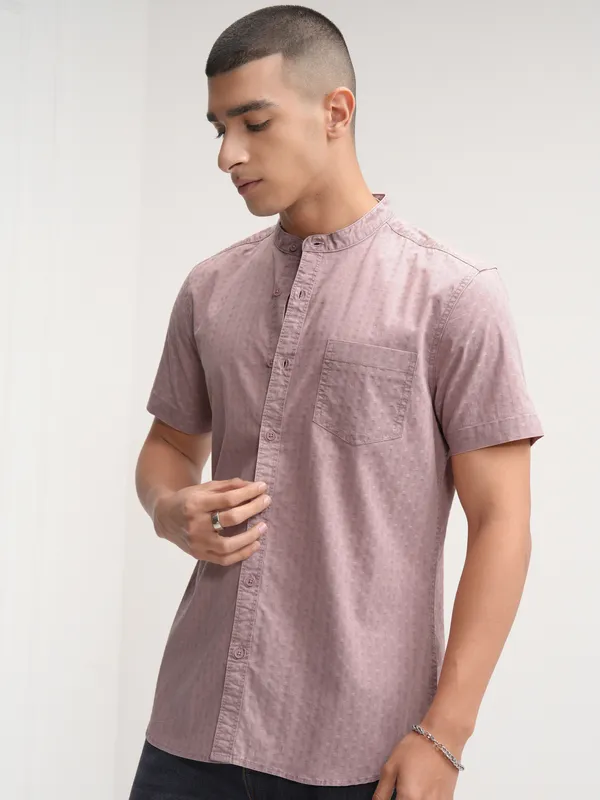 Highlander Men Pink Printed Slim Fit Casual Shirt