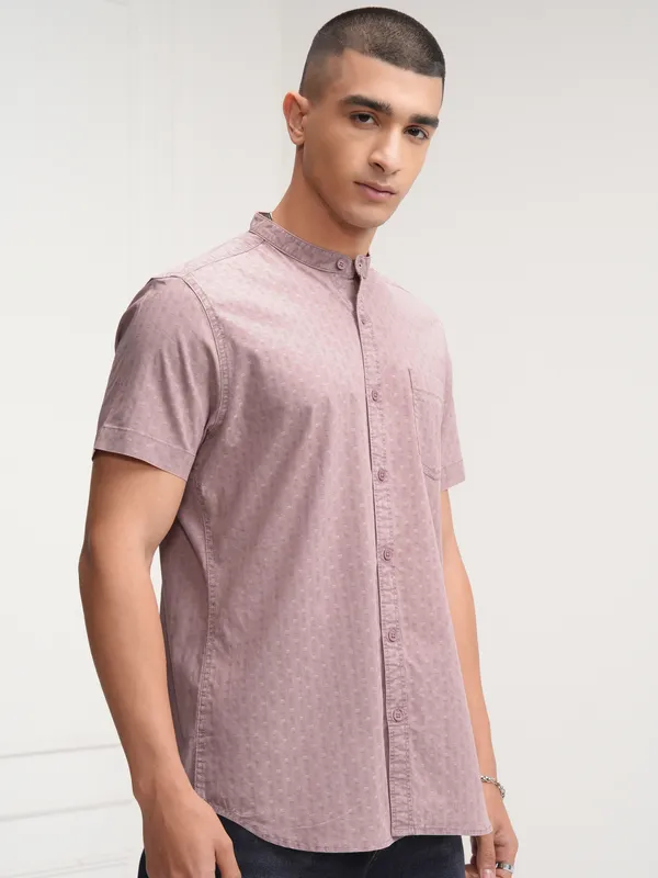 Highlander Men Pink Printed Slim Fit Casual Shirt