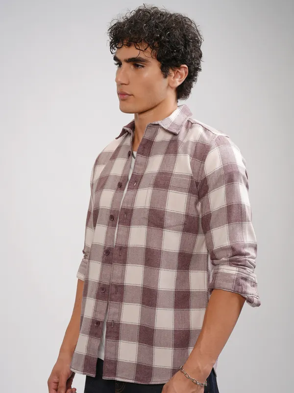 Highlander Men Maroon Checked Slim Fit Casual Shirt