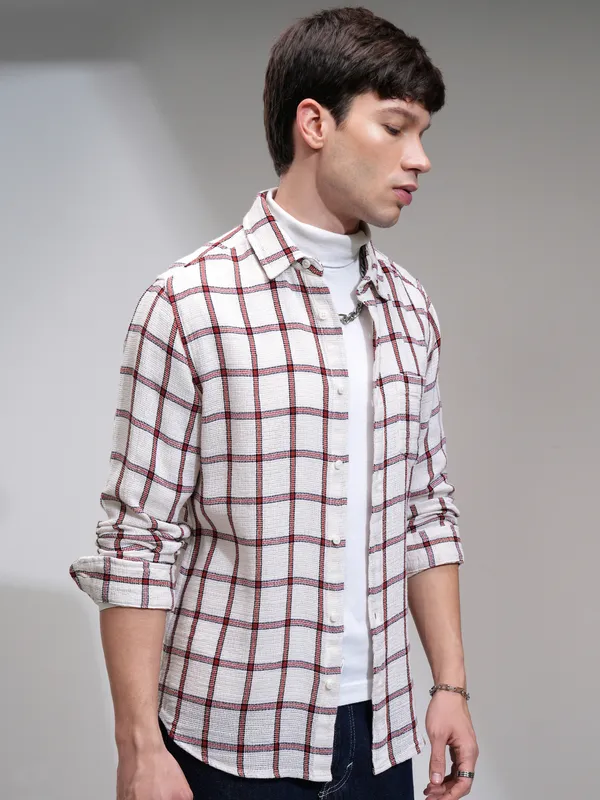 Highlander Men Off White Checked Slim Fit Casual Shirt
