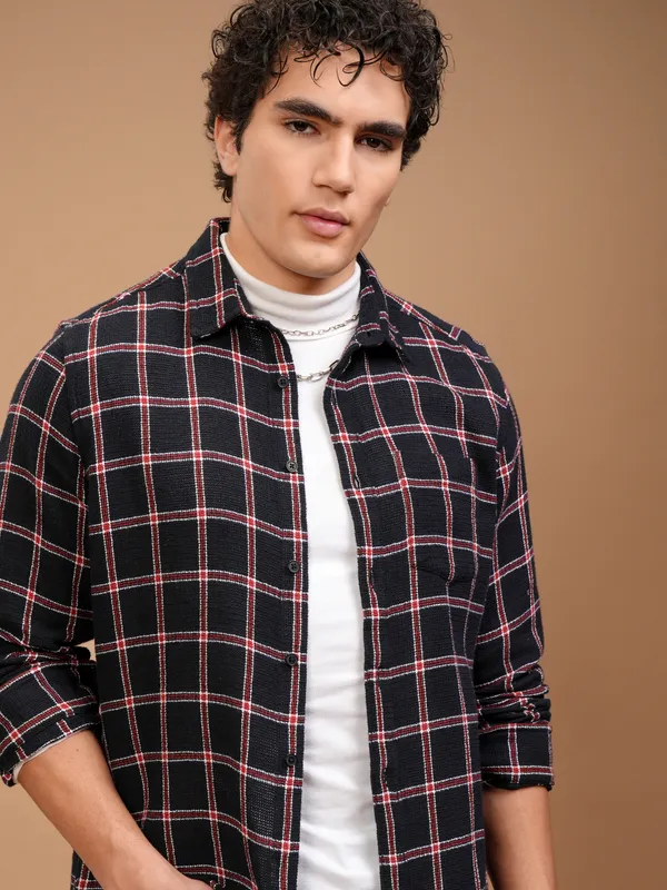 Highlander Men Navy Blue Checked Slim Fit Casual Shirt