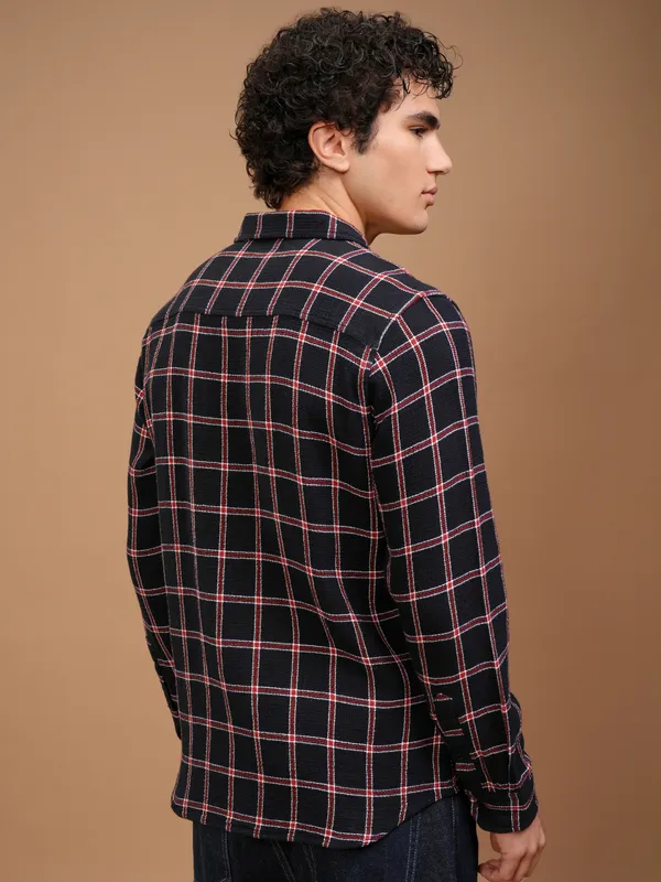Highlander Men Navy Blue Checked Slim Fit Casual Shirt