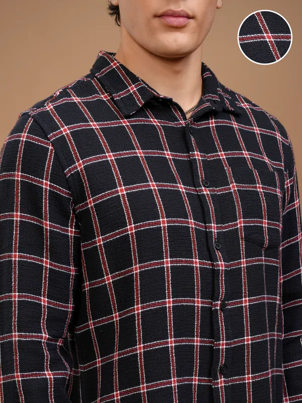 Highlander Men Navy Blue Checked Slim Fit Casual Shirt
