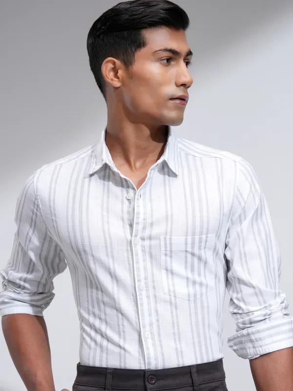 Highlander Men White Striped Slim Fit Casual Shirt