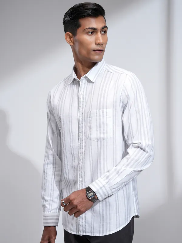 Highlander Men White Striped Slim Fit Casual Shirt