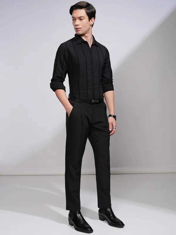 Highlander Men Black Striped Slim Fit Casual Shirt