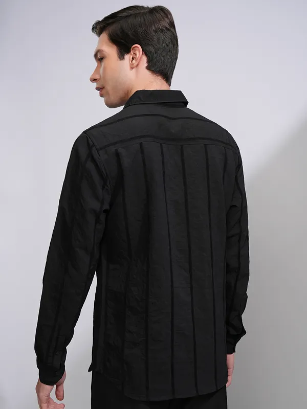 Highlander Men Black Striped Slim Fit Casual Shirt