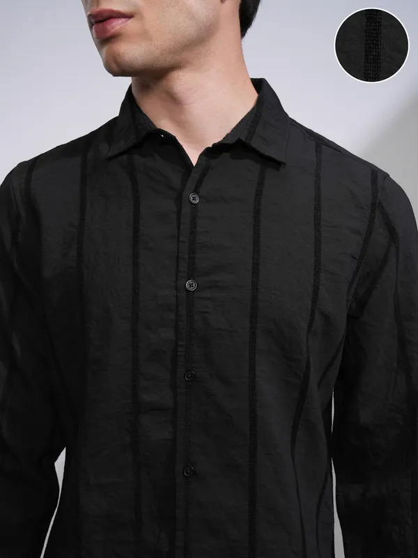 Highlander Men Black Striped Slim Fit Casual Shirt