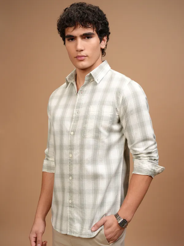 Highlander Men Grey Checked Slim Fit Casual Shirt