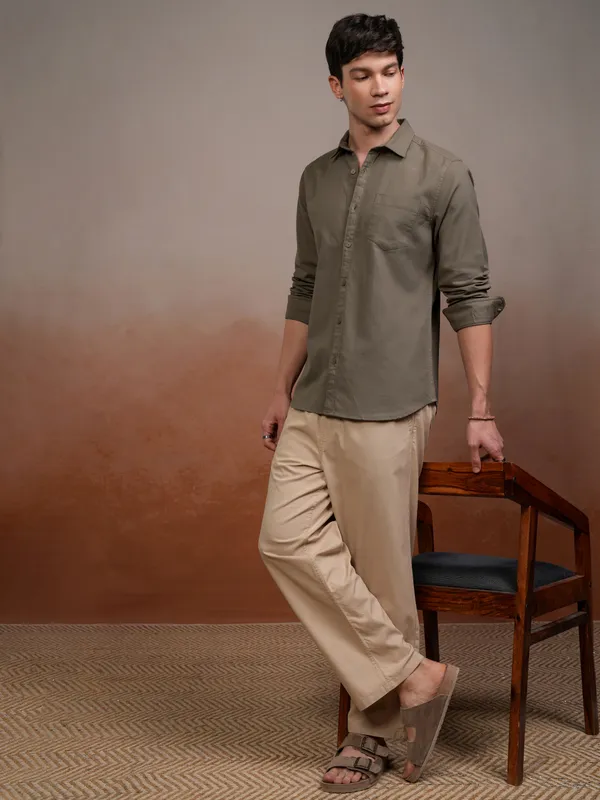 Highlander Men Khaki Self Design Slim Fit Casual Shirt