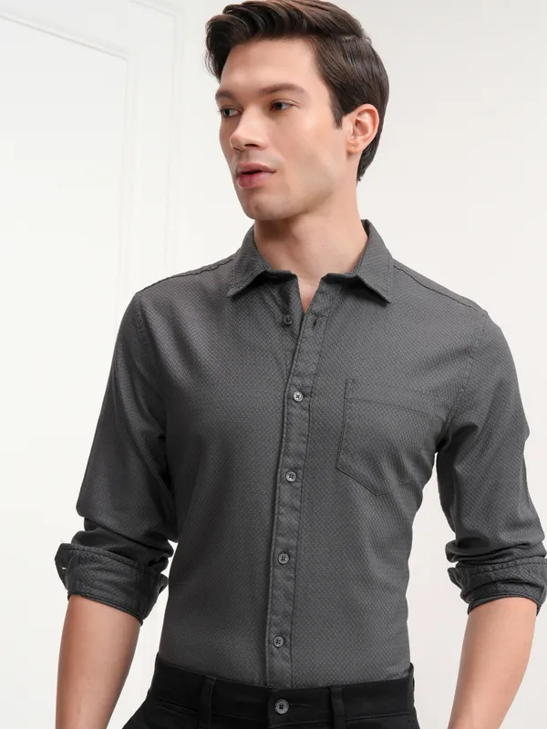 Highlander Men Grey Self Design Slim Fit Casual Shirt