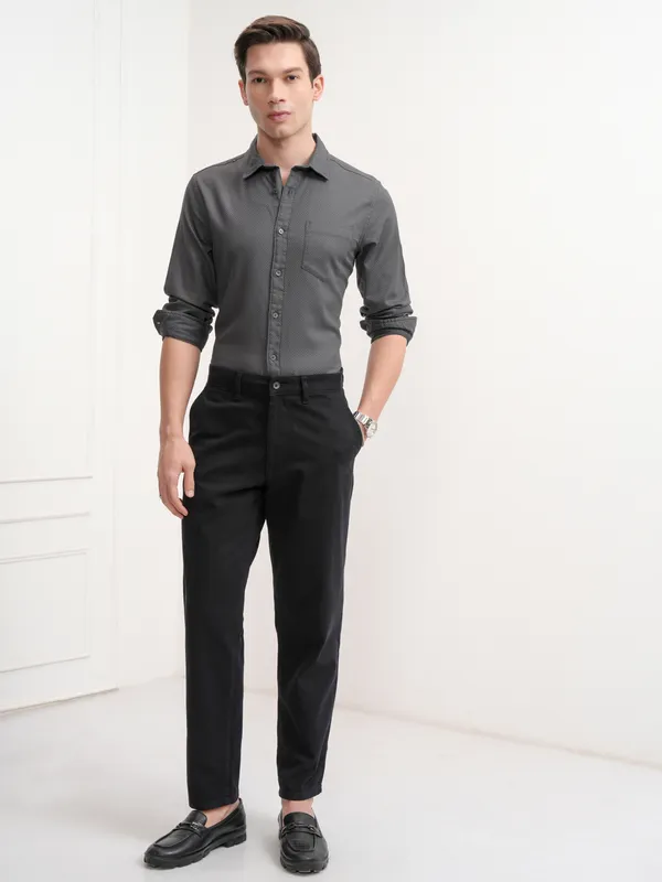 Highlander Men Grey Self Design Slim Fit Casual Shirt