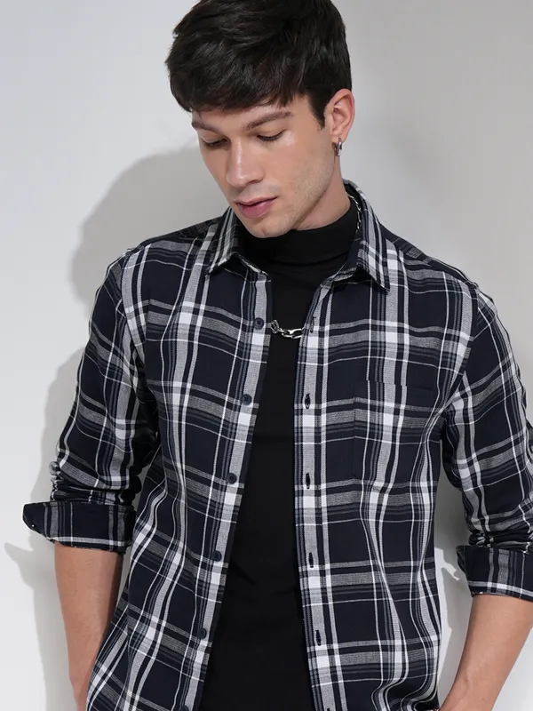 Men Slim Fit Casual Shirt