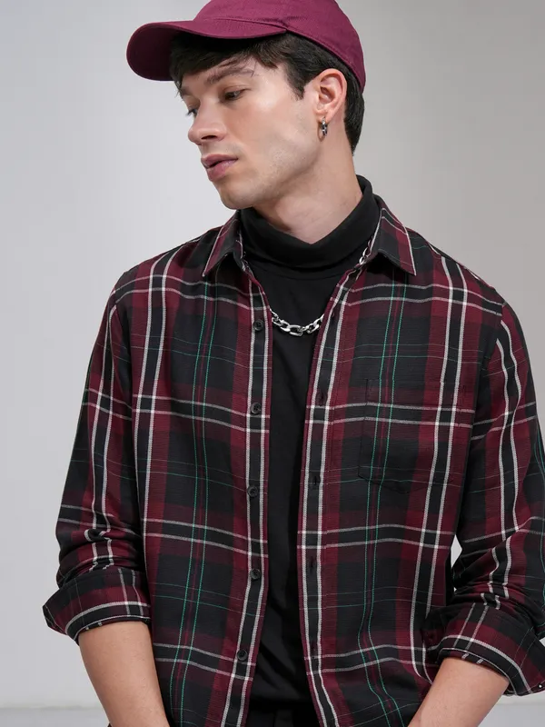 Highlander Men Maroon Checked Slim Fit Casual Shirt