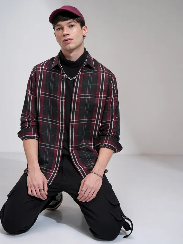 Highlander Men Maroon Checked Slim Fit Casual Shirt