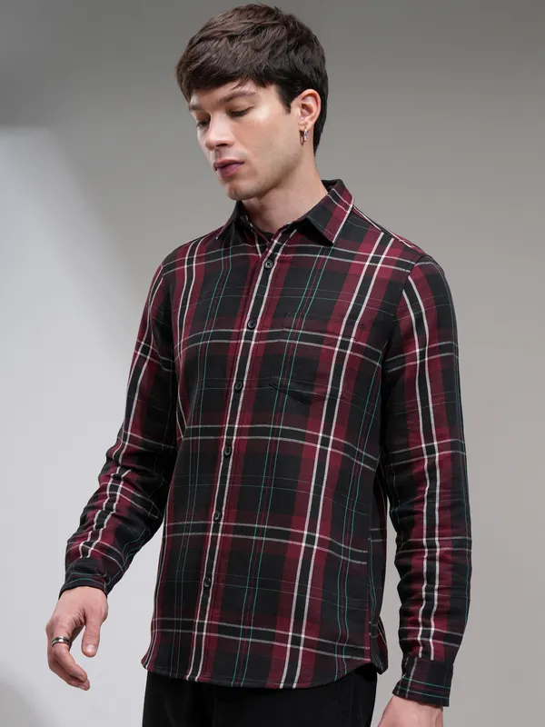 Highlander Men Maroon Checked Slim Fit Casual Shirt