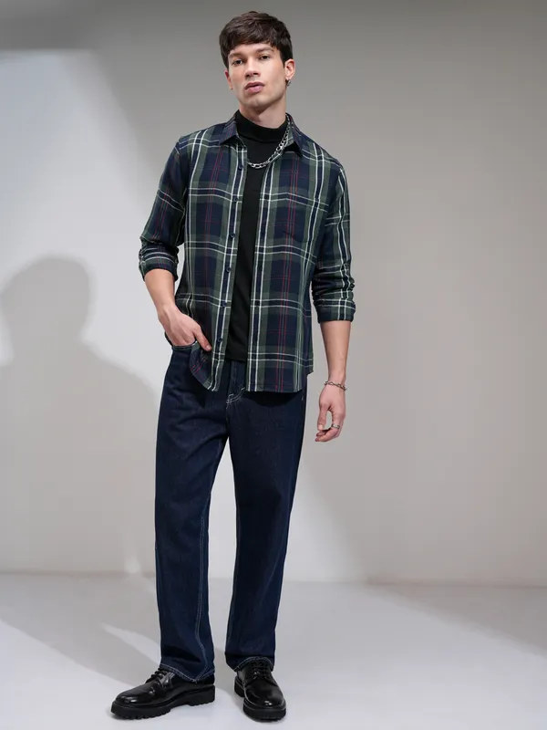 Highlander Men Green Checked Slim Fit Casual Shirt