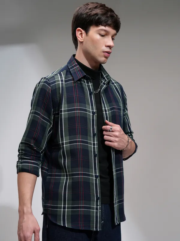 Highlander Men Green Checked Slim Fit Casual Shirt