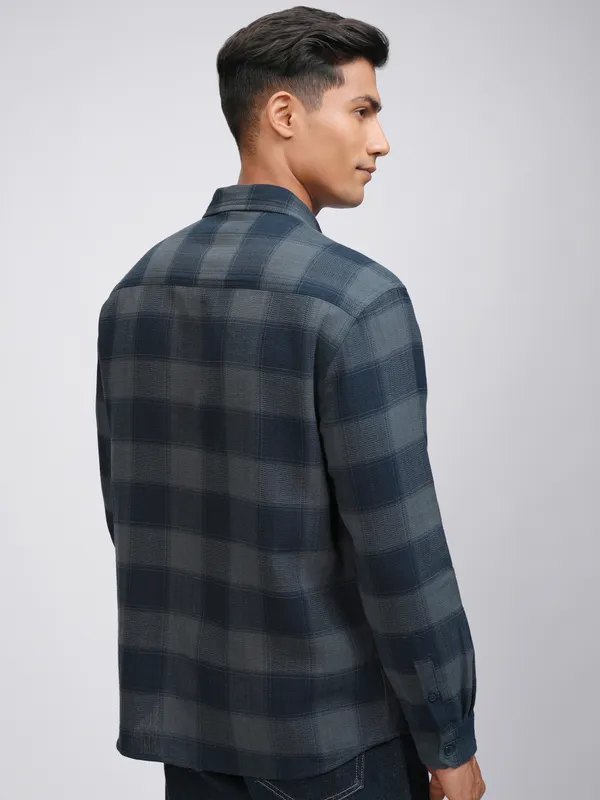 Highlander Men Navy Blue Checked Relaxed Fit Casual Shirt