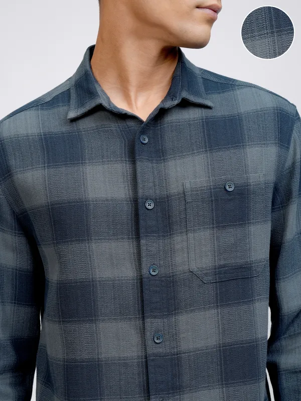 Highlander Men Navy Blue Checked Relaxed Fit Casual Shirt