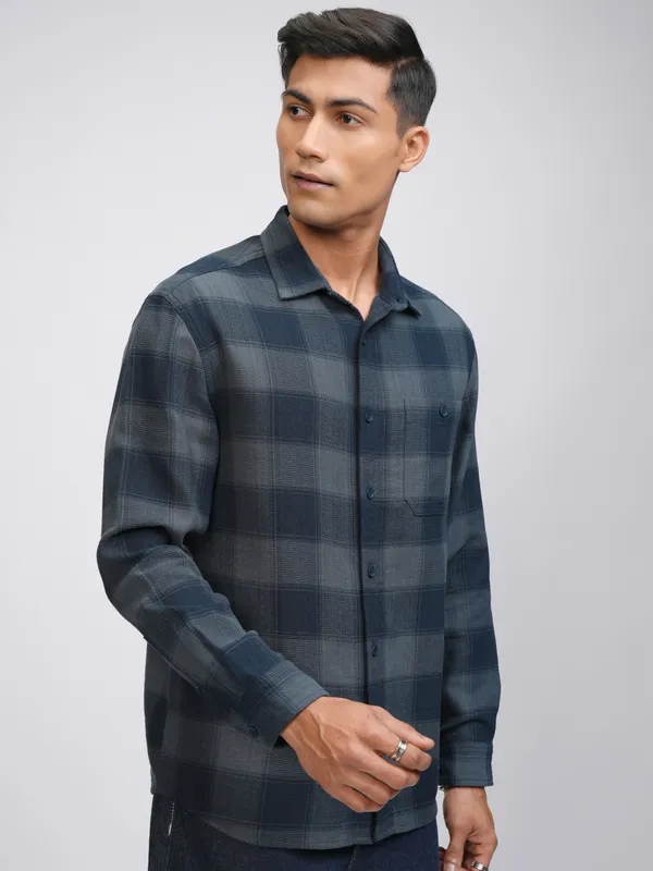 Highlander Men Navy Blue Checked Relaxed Fit Casual Shirt