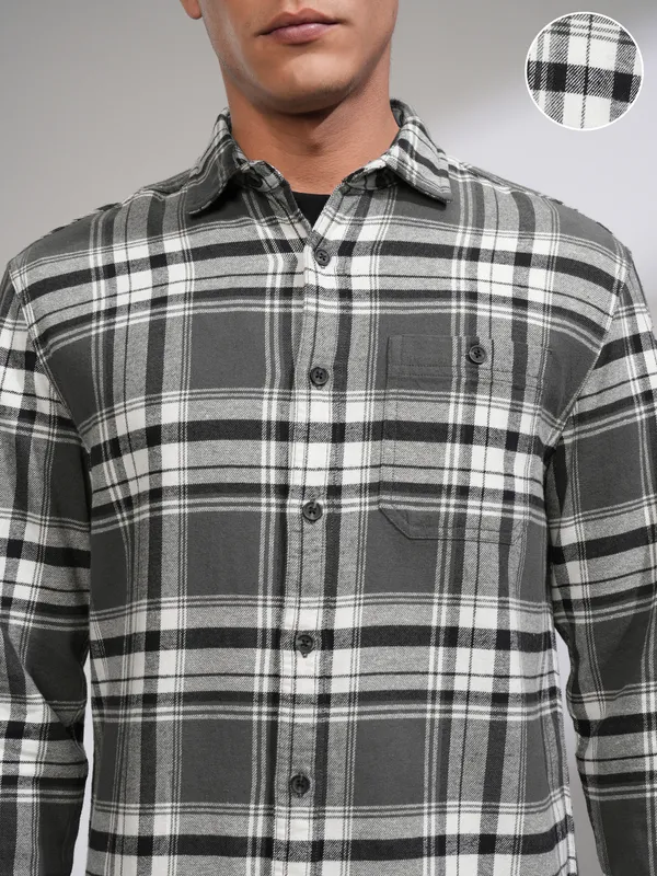 Highlander Men Charcoal Checked Relaxed Fit Casual Shirt